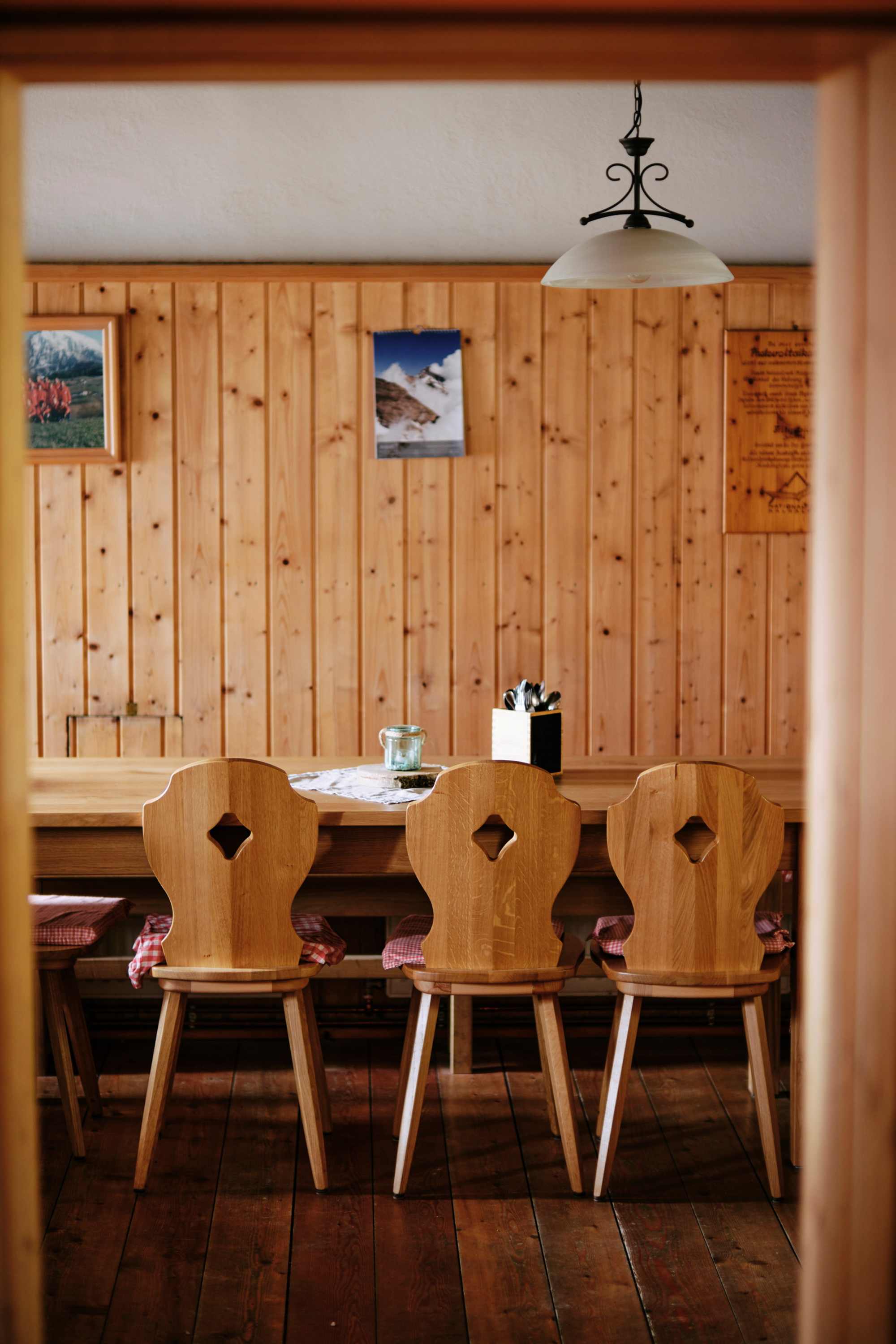 Die Gaststube der Hofalmhütte