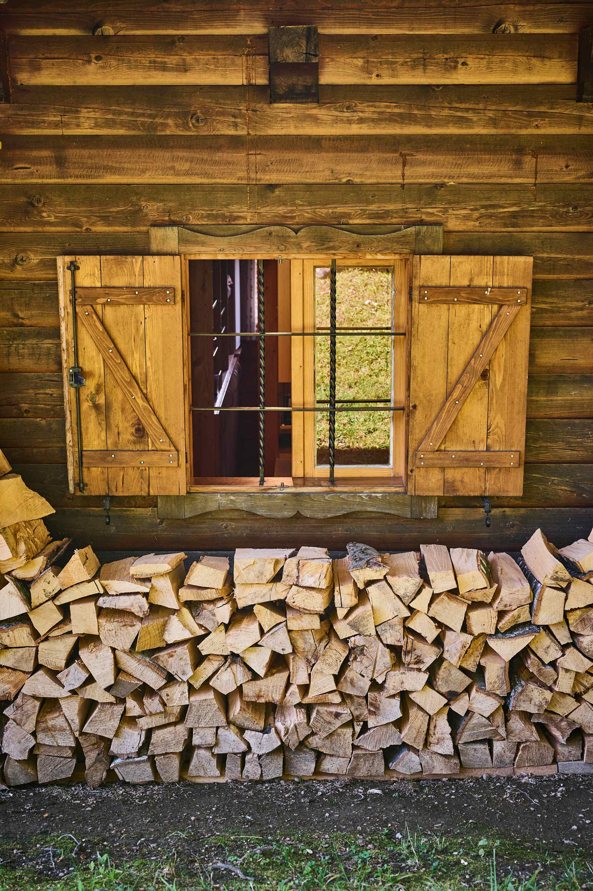 Geheizt wird auf der Mollnerhütte mit Holz