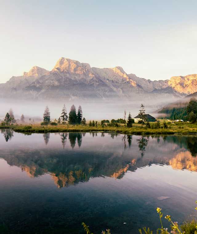 Das Almtal hat seinen Namen von den »Alben«, weißen Naturgeistern. Kein Wunder, dass sich um den Almsee so viele Sagen ranken.