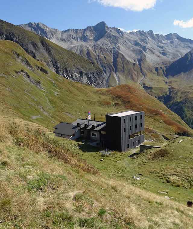 Die moderne Capanna Motterascio